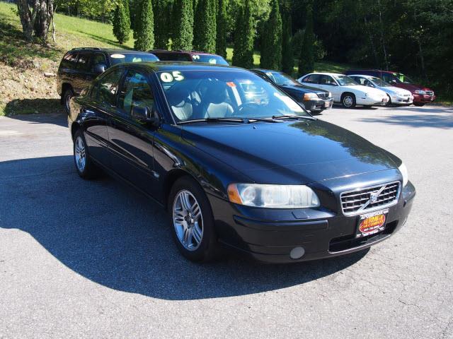 2005 Volvo S60 4WD 4dr Sport