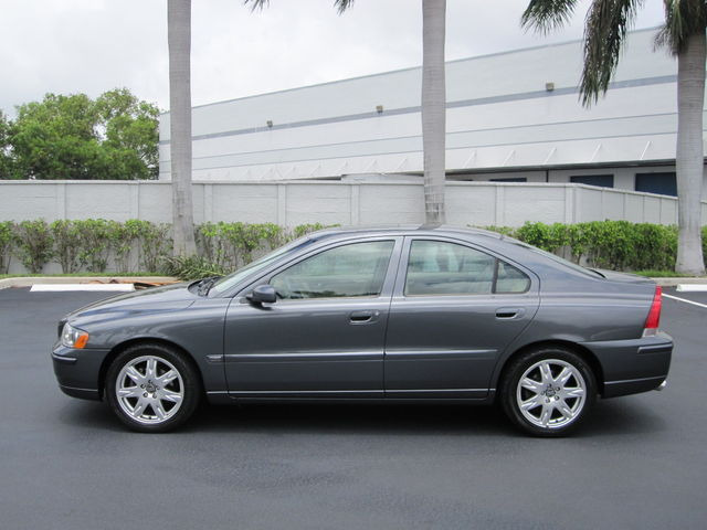 2005 Volvo S60 4WD 4dr SUV Alpha