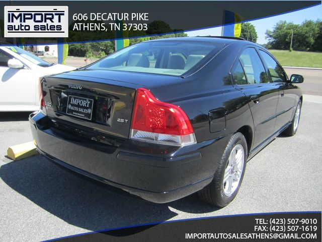 2005 Volvo S60 4WD 4dr Sport