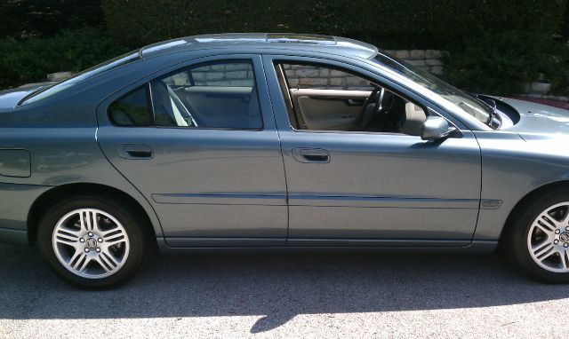 2005 Volvo S60 4WD 4dr Sport