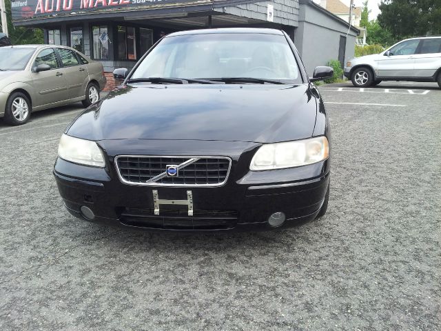 2005 Volvo S60 4WD 4dr Sport