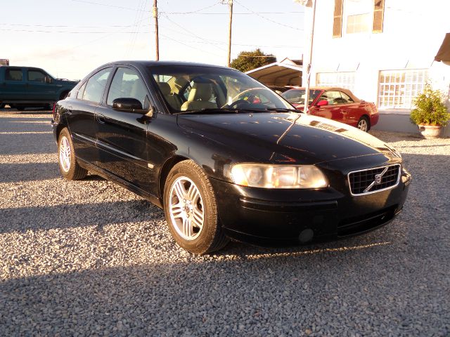 2005 Volvo S60 4WD 4dr Sport