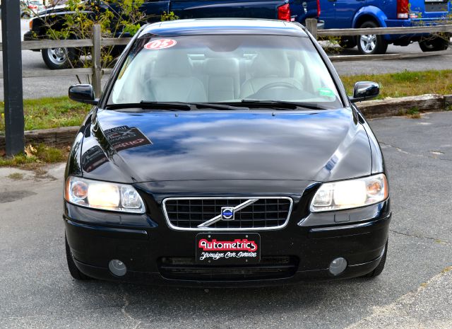 2005 Volvo S60 4WD 4dr Sport