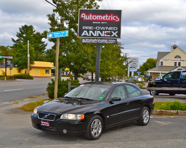 2005 Volvo S60 4WD 4dr Sport