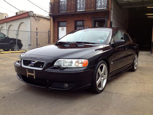 2005 Volvo S60 W/leather