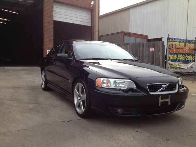 2005 Volvo S60 W/leather