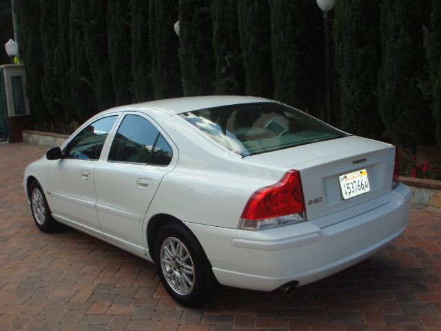 2005 Volvo S60 4WD 4dr Sport