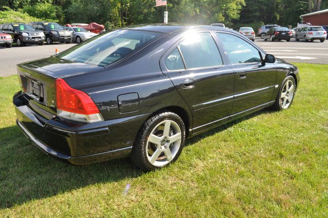 2006 Volvo S60 W/leather