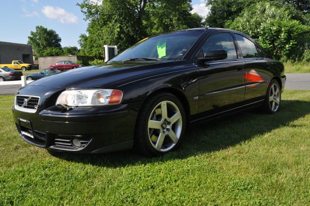 2006 Volvo S60 W/leather