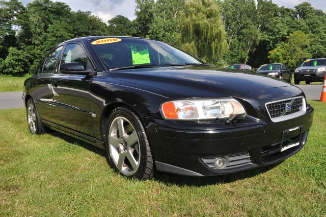 2006 Volvo S60 W/leather