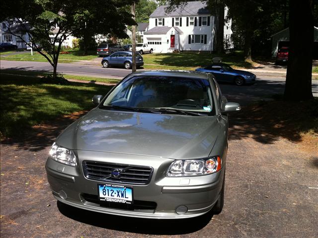 2007 Volvo S60 4d Wagon LS (V8)