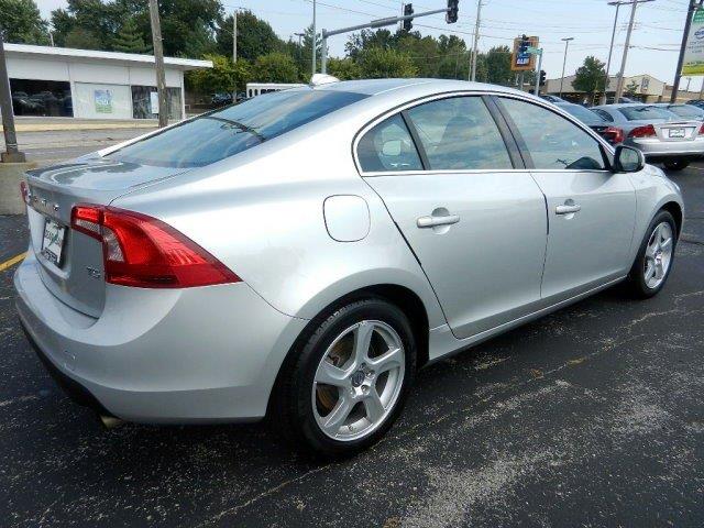 2012 Volvo S60 5dr XLE FWD (natl) Van