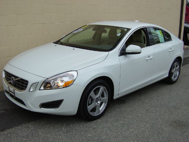 2012 Volvo S60 4X4 ED. Bauer EL