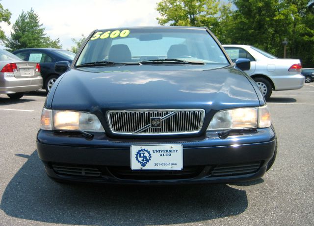 1998 Volvo S70 Base