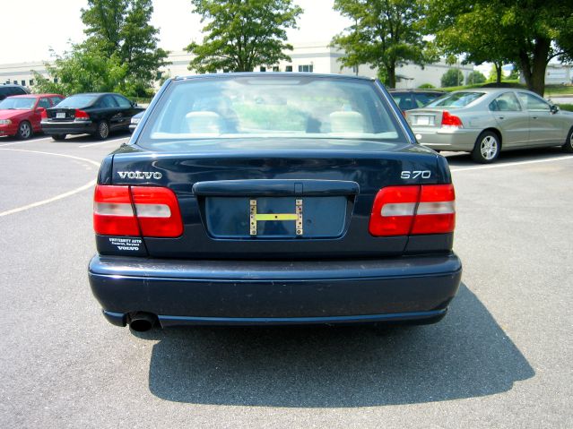 1998 Volvo S70 Base