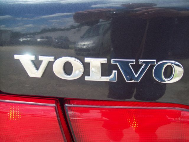 1998 Volvo S70 Base