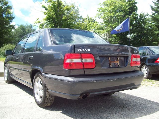 1998 Volvo S70 Base