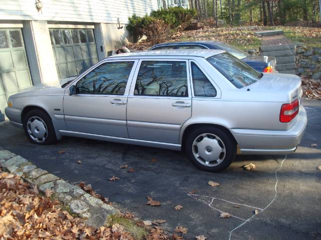 1998 Volvo S70 Base