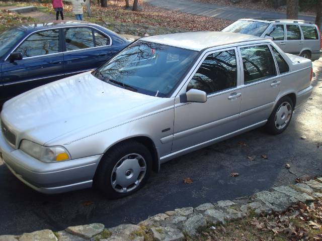 1998 Volvo S70 Base