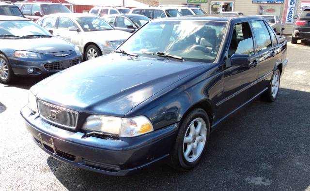 1998 Volvo S70 Base