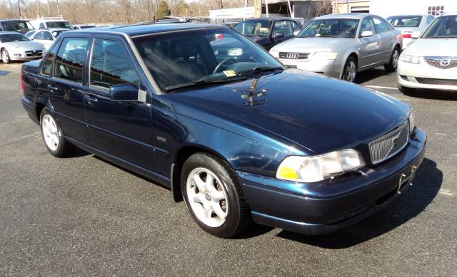 1998 Volvo S70 Base