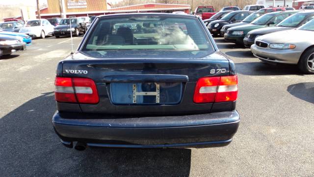 1998 Volvo S70 Base