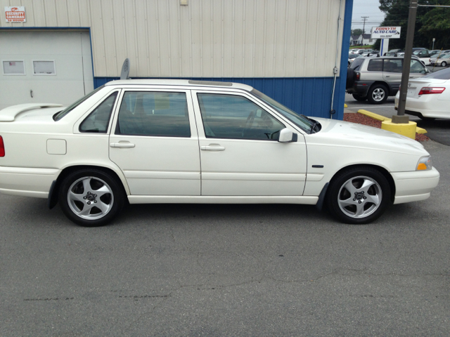 1998 Volvo S70 4X4 ED. Bauer EL