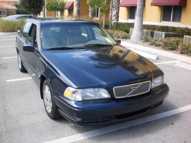 1998 Volvo S70 Base