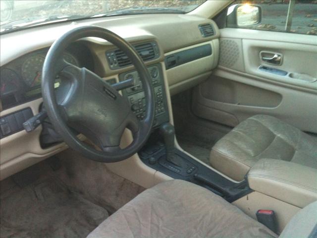 1998 Volvo S70 Base