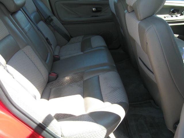 1999 Volvo S70 Base