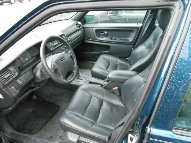 1999 Volvo S70 LS Special Value