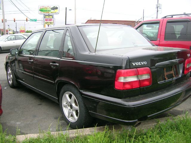 1999 Volvo S70 Premium Leather