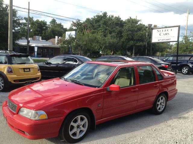 2000 Volvo S70 Base