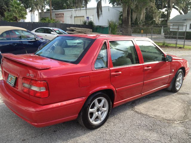 2000 Volvo S70 Base