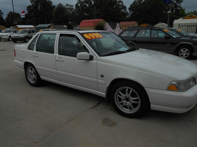 2000 Volvo S70 LS Special Value