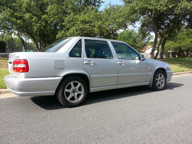 2000 Volvo S70 LS Special Value