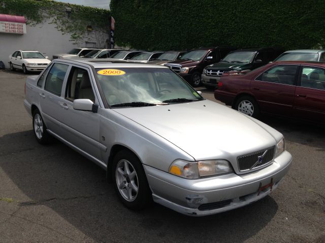 2000 Volvo S70 Prerunner SR5