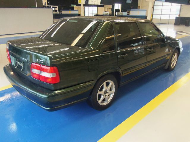 2000 Volvo S70 Base