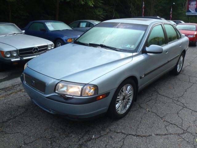 2000 Volvo S80 LE 4x4 SUV