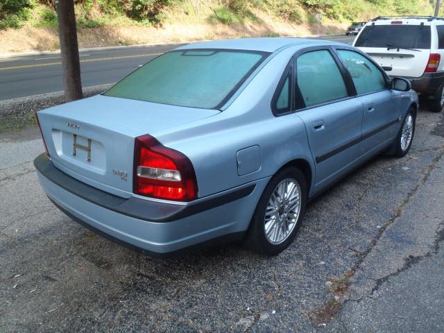 2000 Volvo S80 LE 4x4 SUV