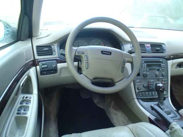 2000 Volvo S80 LE 4x4 SUV