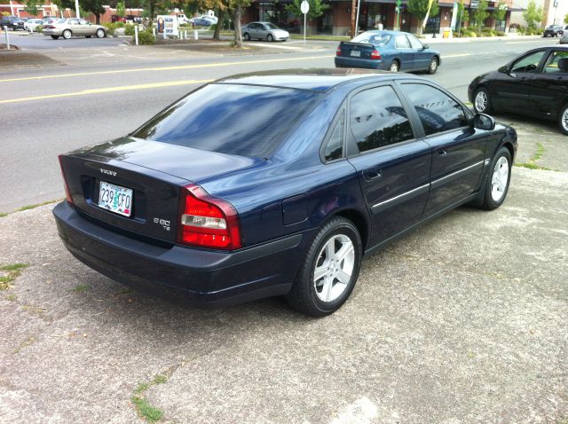 2000 Volvo S80 LE 4x4 SUV