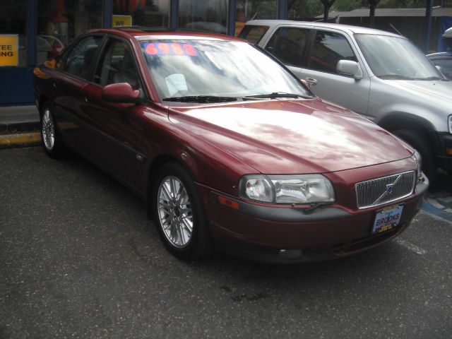 2000 Volvo S80 LE 4x4 SUV