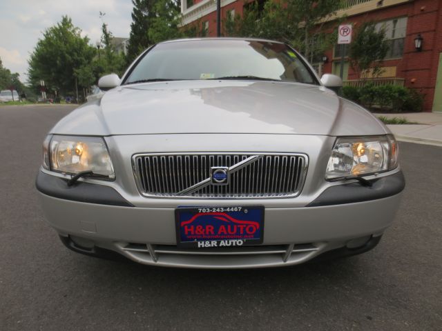 2000 Volvo S80 LE 4x4 SUV