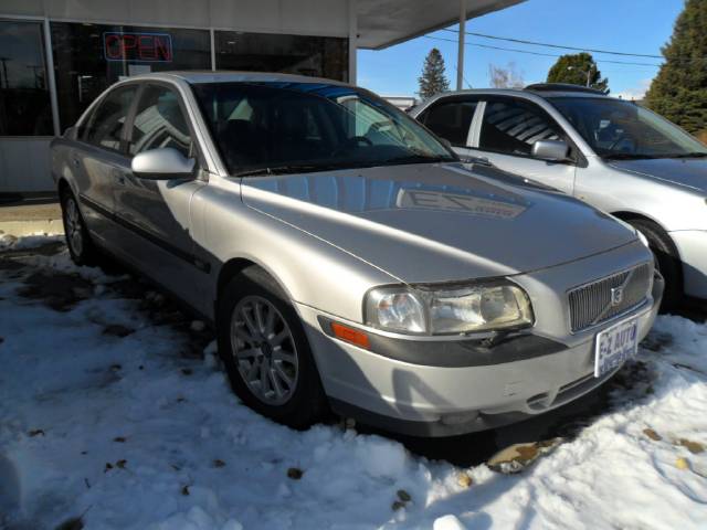 2000 Volvo S80 LE 4x4 SUV