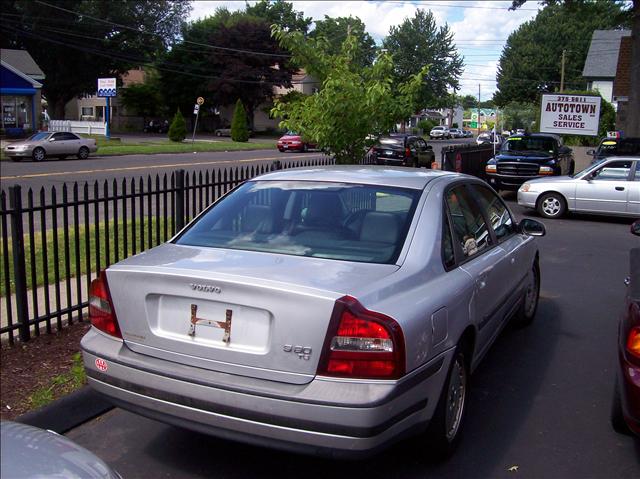 2001 Volvo S80 LE 4x4 SUV