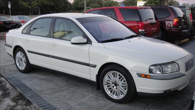 2001 Volvo S80 LE 4x4 SUV