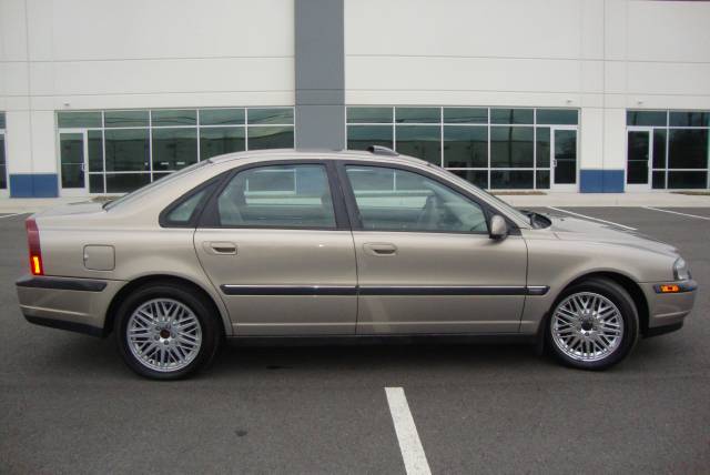 2001 Volvo S80 4X4 - ONE Owner