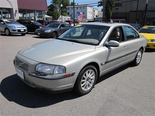 2001 Volvo S80 LE 4x4 SUV