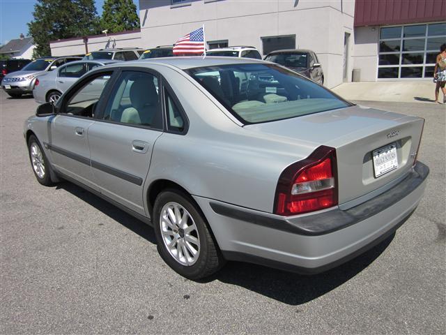 2001 Volvo S80 LE 4x4 SUV